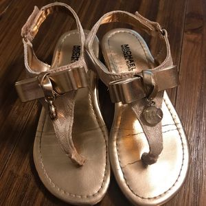 Michael Kors toddlergirl 11 rose/gold dress sandal